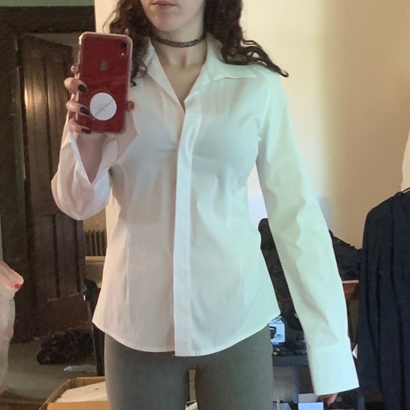 White fitter button down shirt - Picture 2 of 6